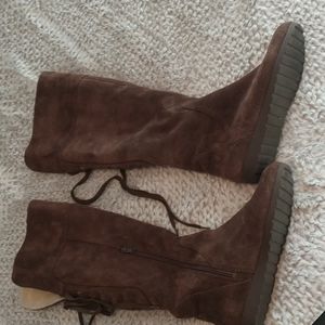 Fur lined boots